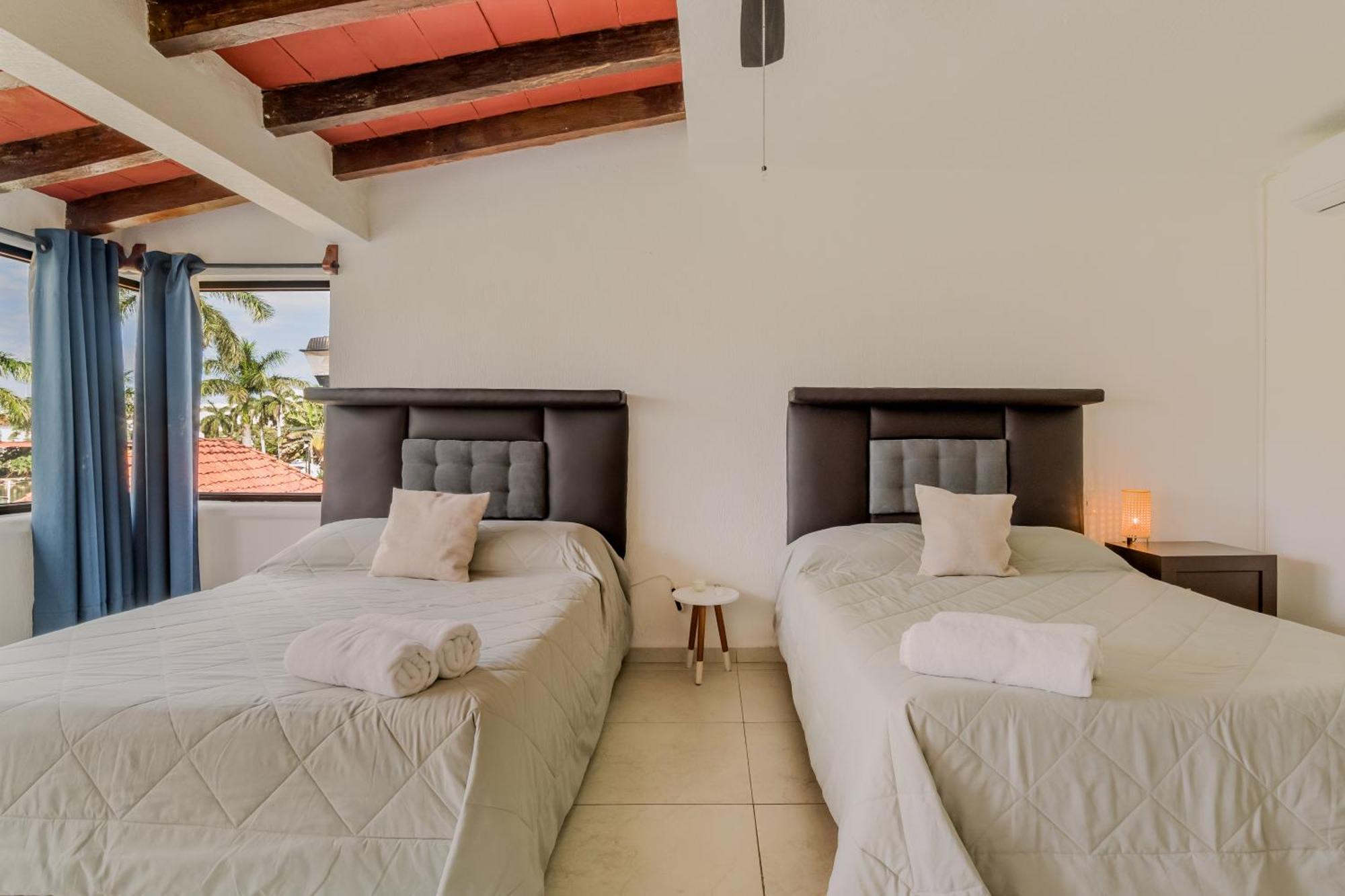 Chic Lagoon Front Villa By Casa Paraiso Cancún Buitenkant foto