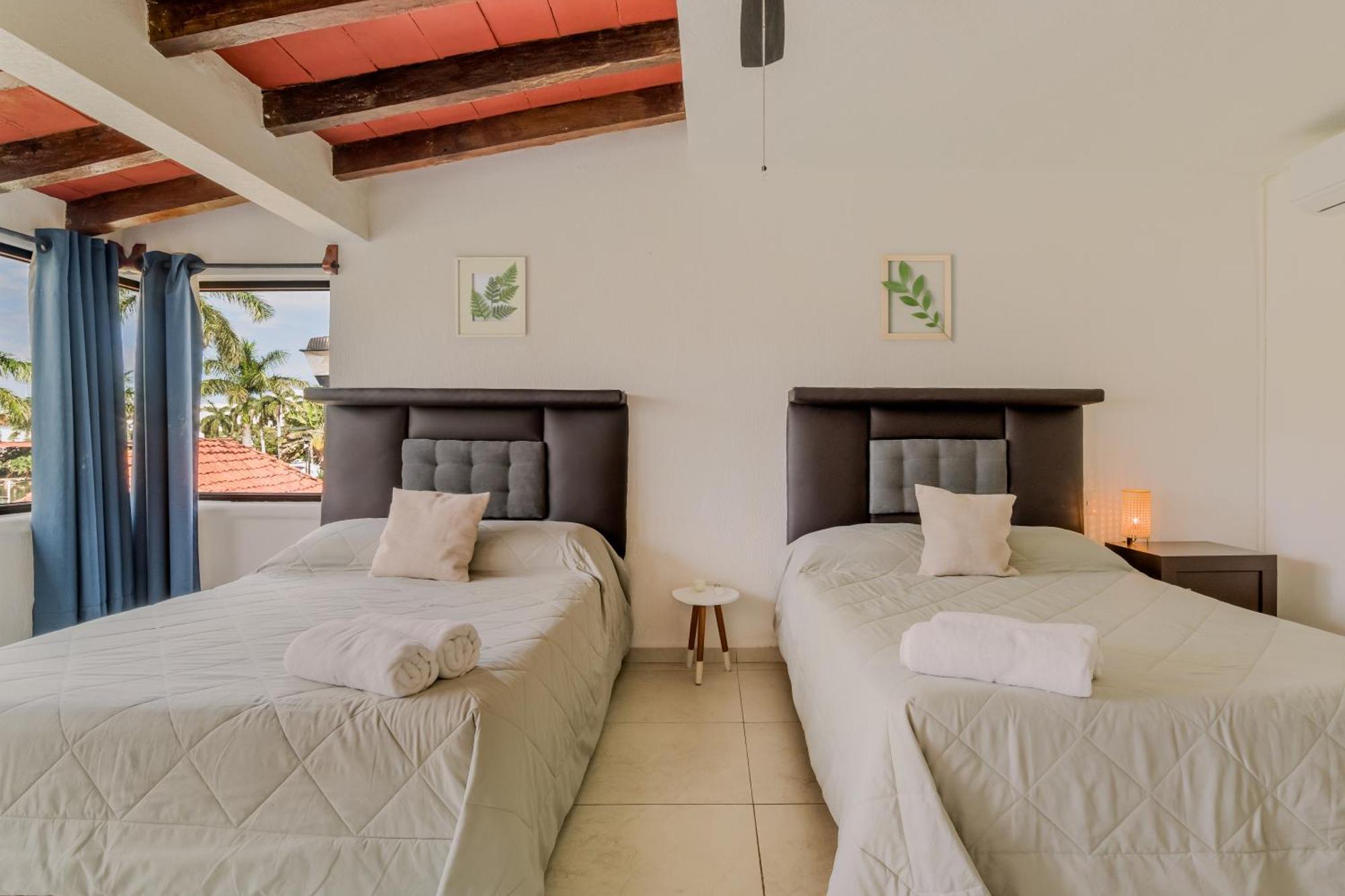 Chic Lagoon Front Villa By Casa Paraiso Cancún Buitenkant foto